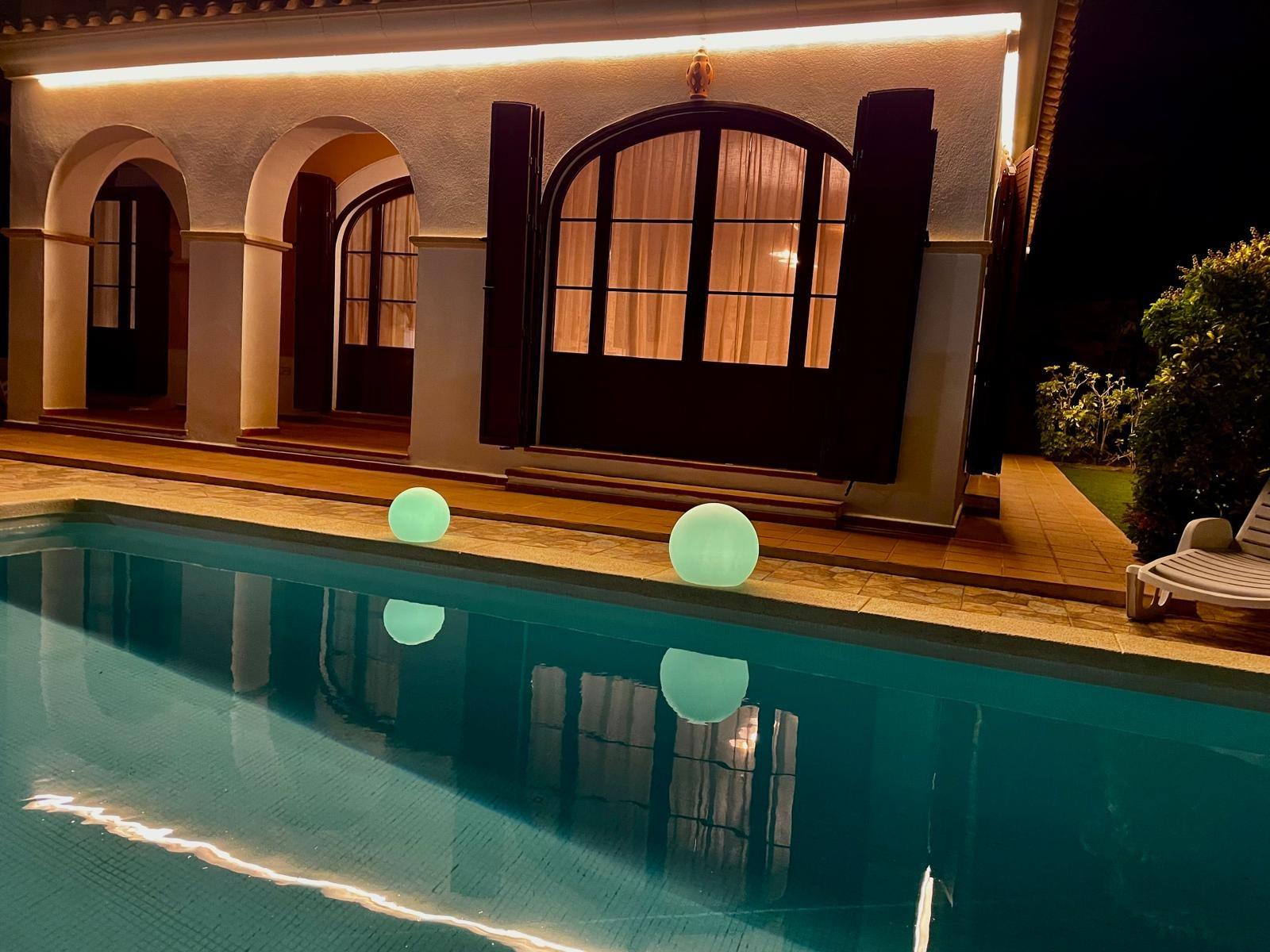 Villa con piscina privada en Sierra Cortina, Finestrate 