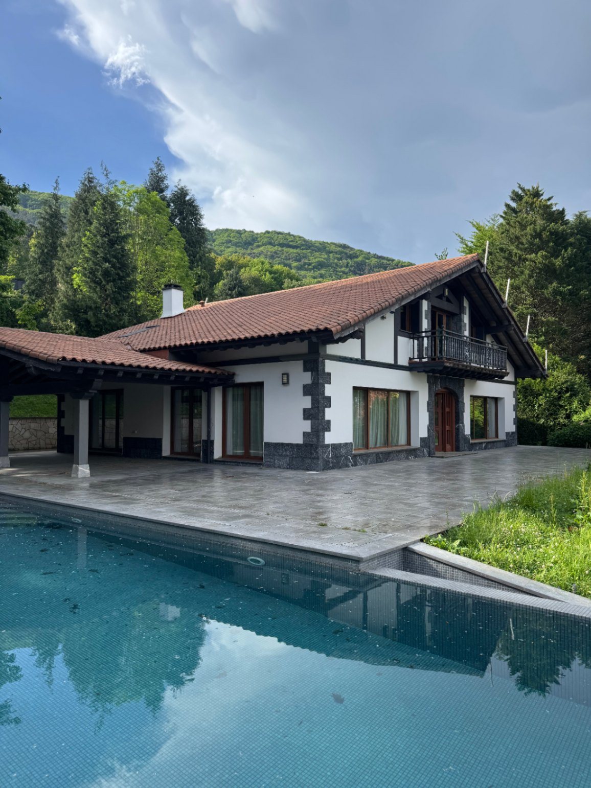 Exclusiva vivienda en Hondarribia, en la prestigiosa urbanización al pie del Jaizkibel
