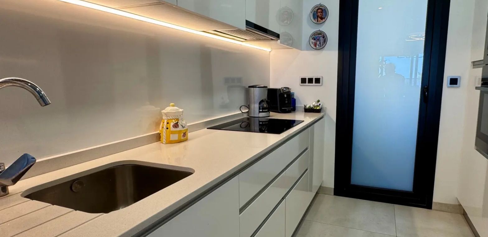 Exclusivo piso en un prestigioso complejo en la playa de Poniente, en Benidorm