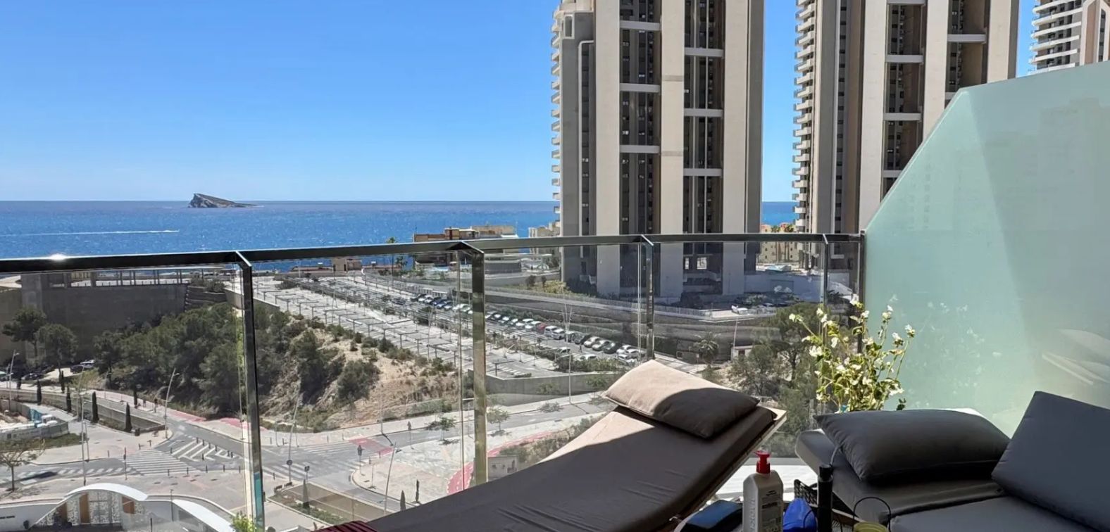 Exclusivo piso en un prestigioso complejo en la playa de Poniente, en Benidorm