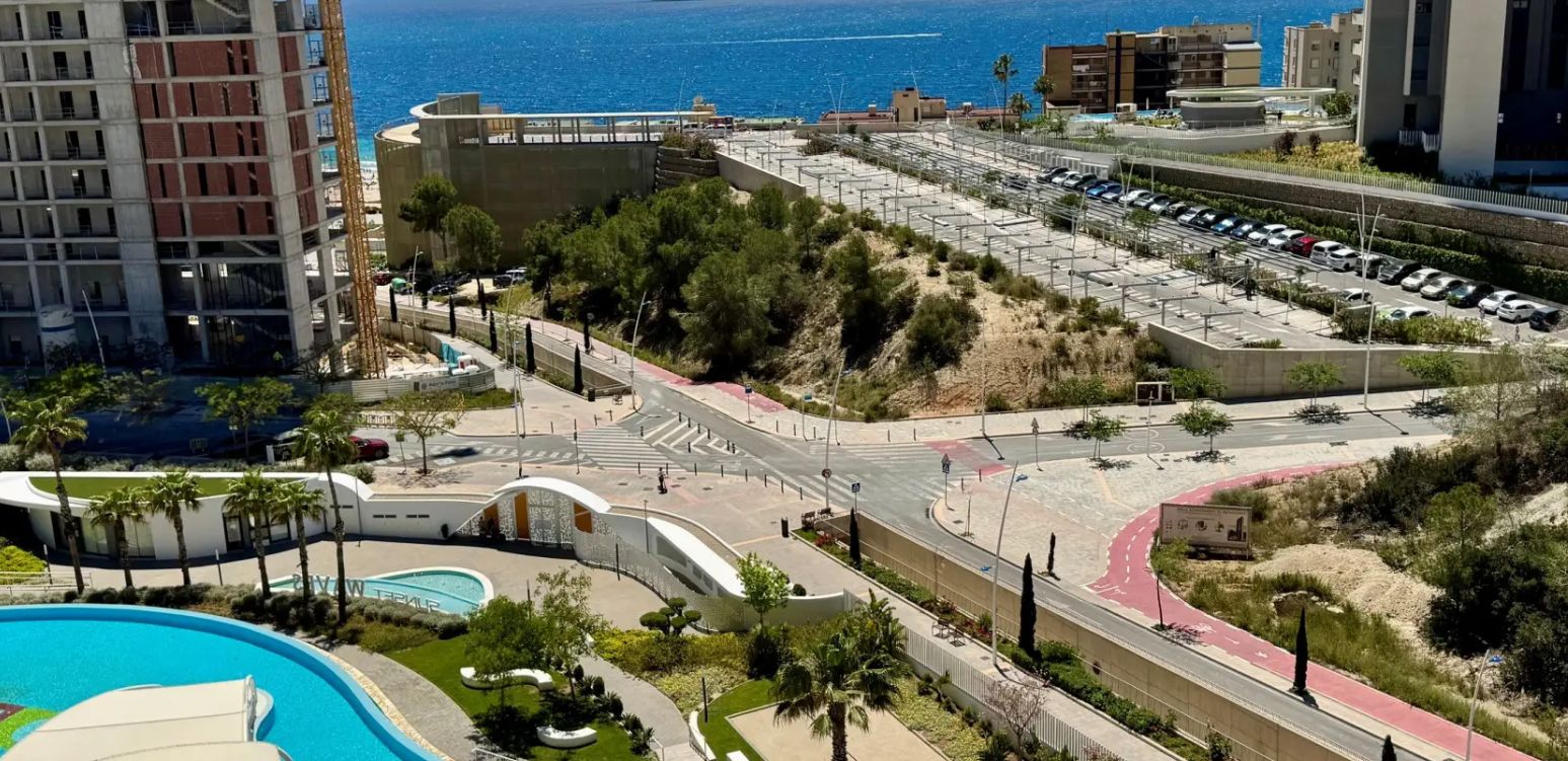 Exclusivo piso en un prestigioso complejo en la playa de Poniente, en Benidorm