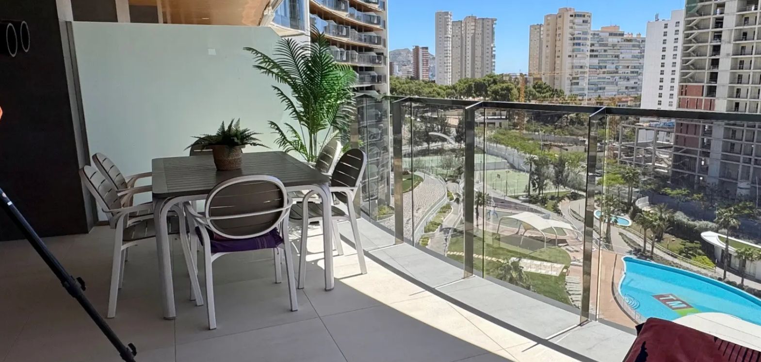 Exclusivo piso en un prestigioso complejo en la playa de Poniente, en Benidorm