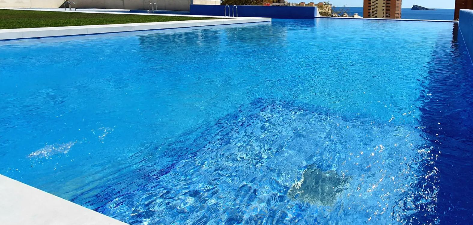 Piso en esquina con vistas panorámicas al mar, Torre Sakura, Benidorm