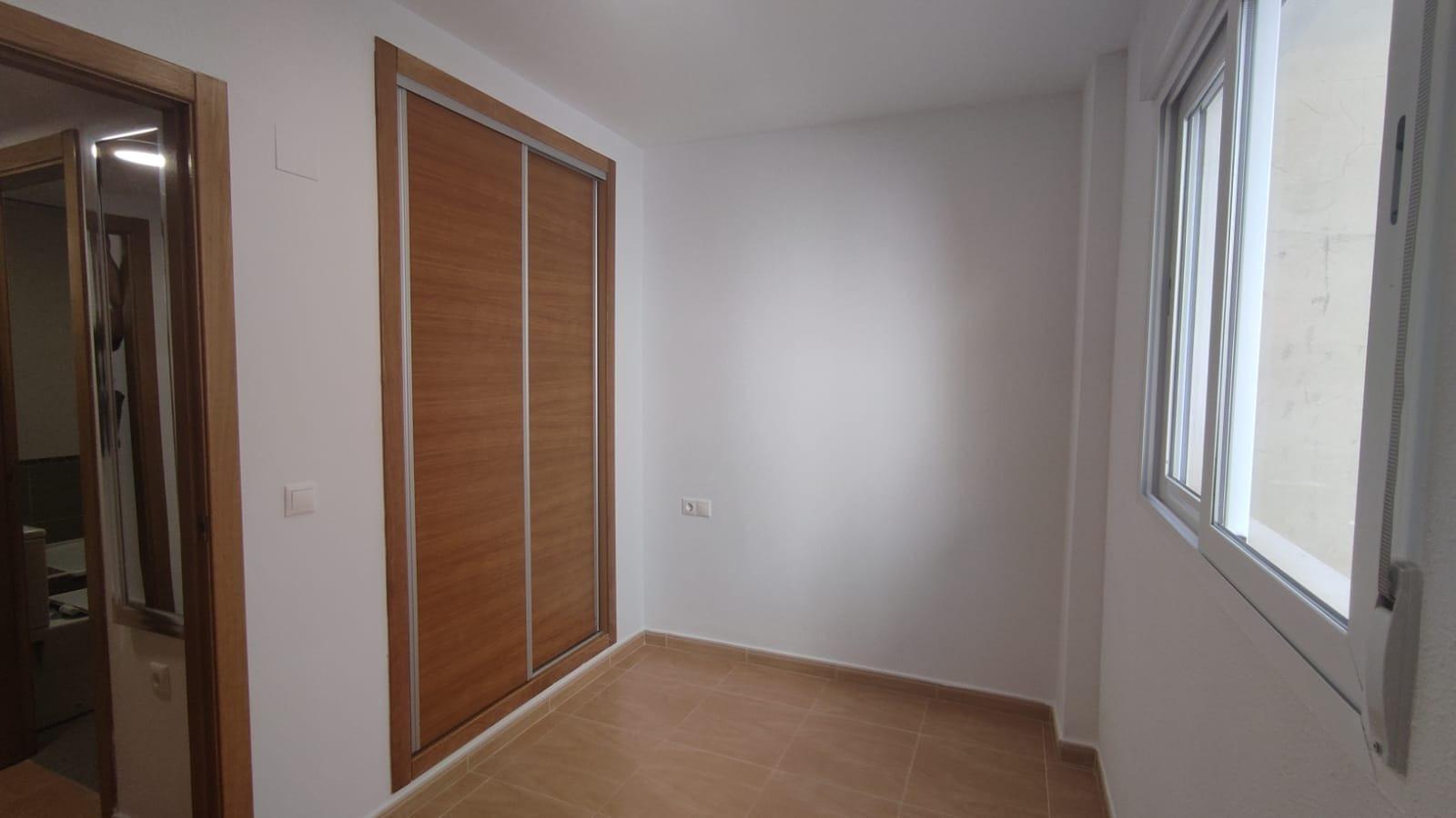Apartamento de 2 dormitorios en Alicante