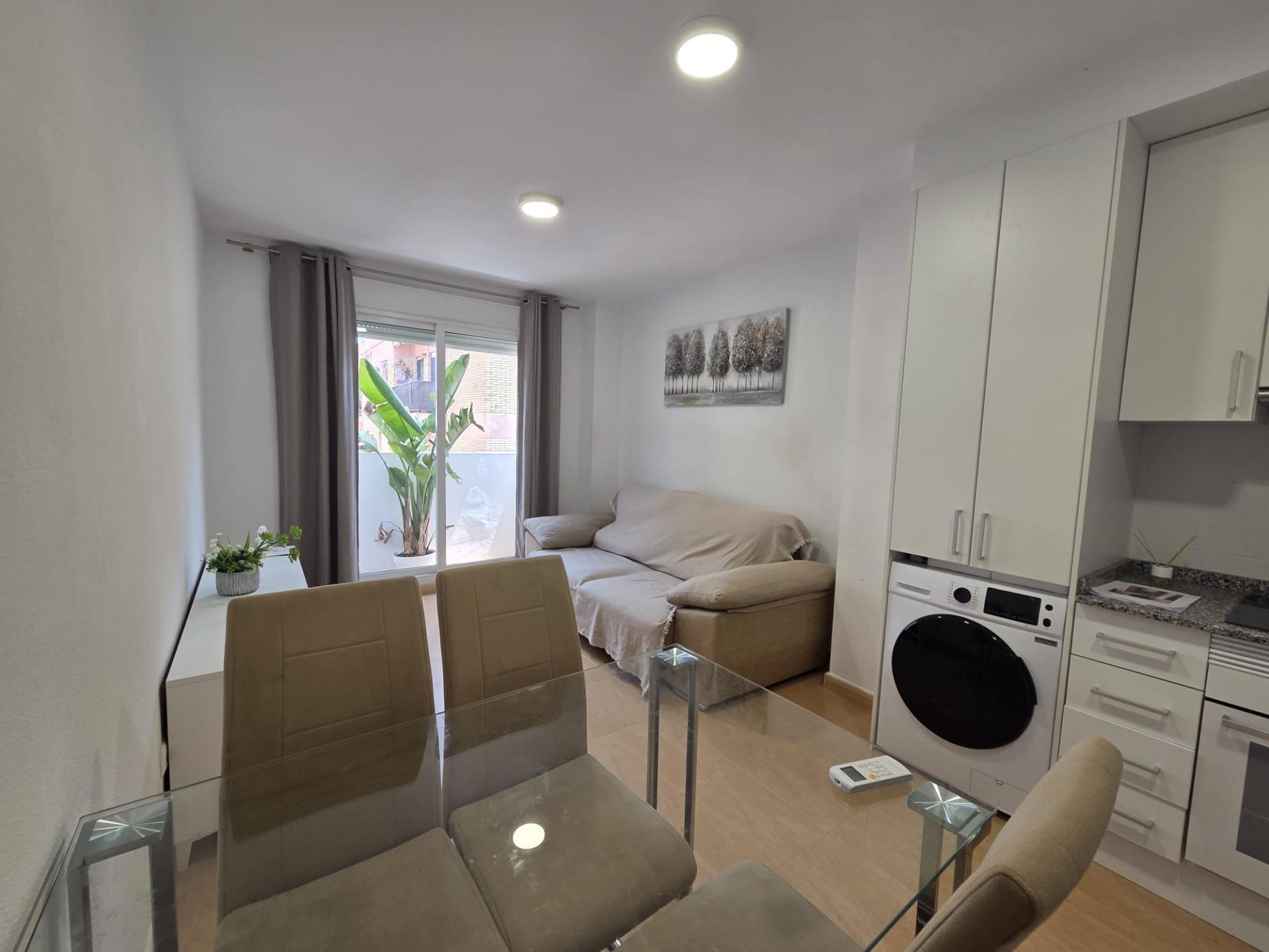 Apartamento de 2 dormitorios en Alicante