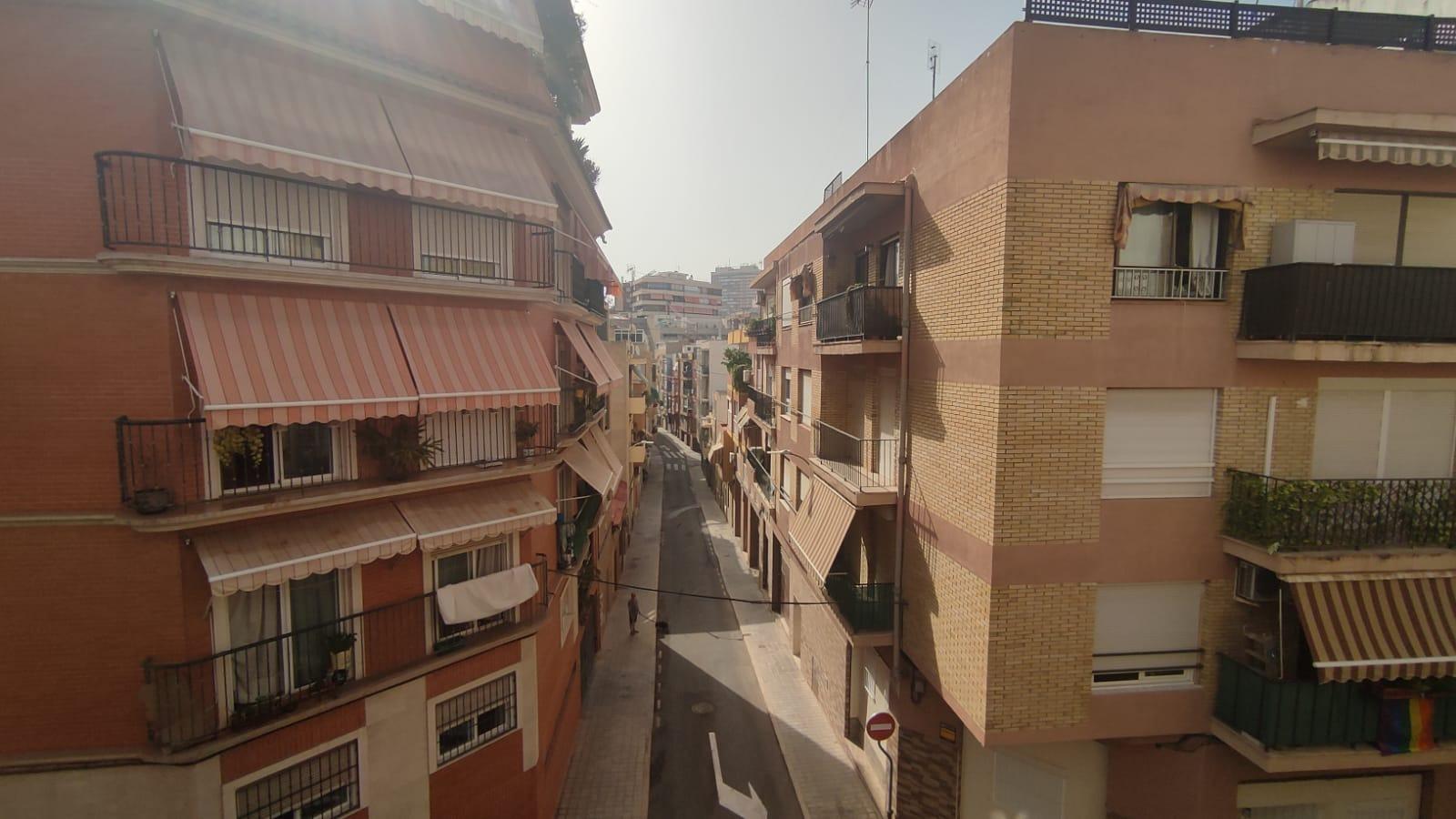 Apartamento de 2 dormitorios en Alicante
