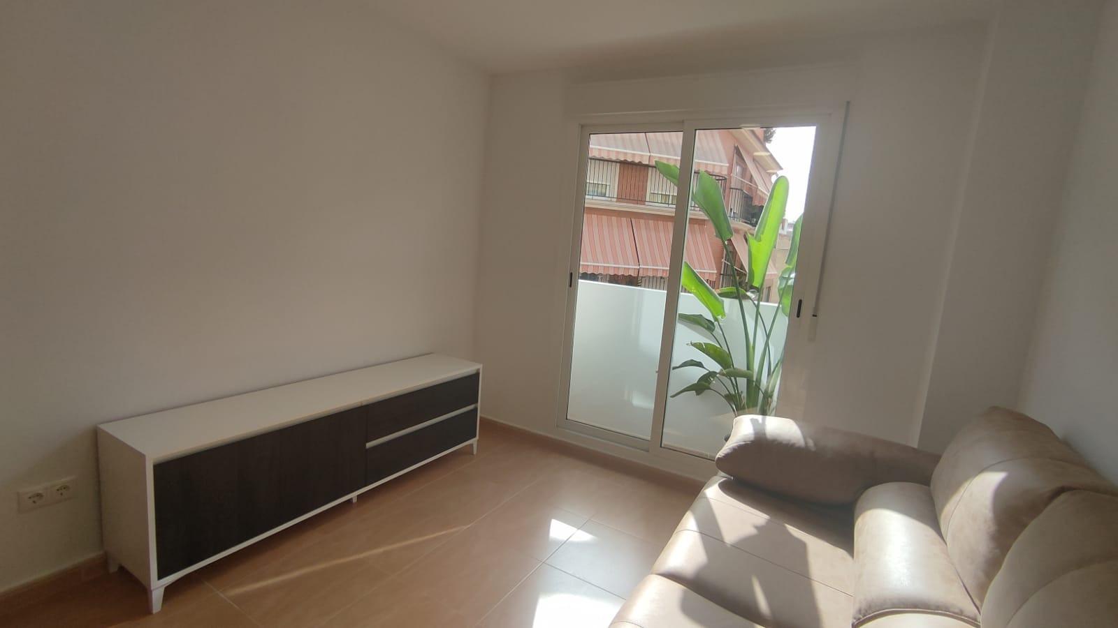 Apartamento de 2 dormitorios en Alicante