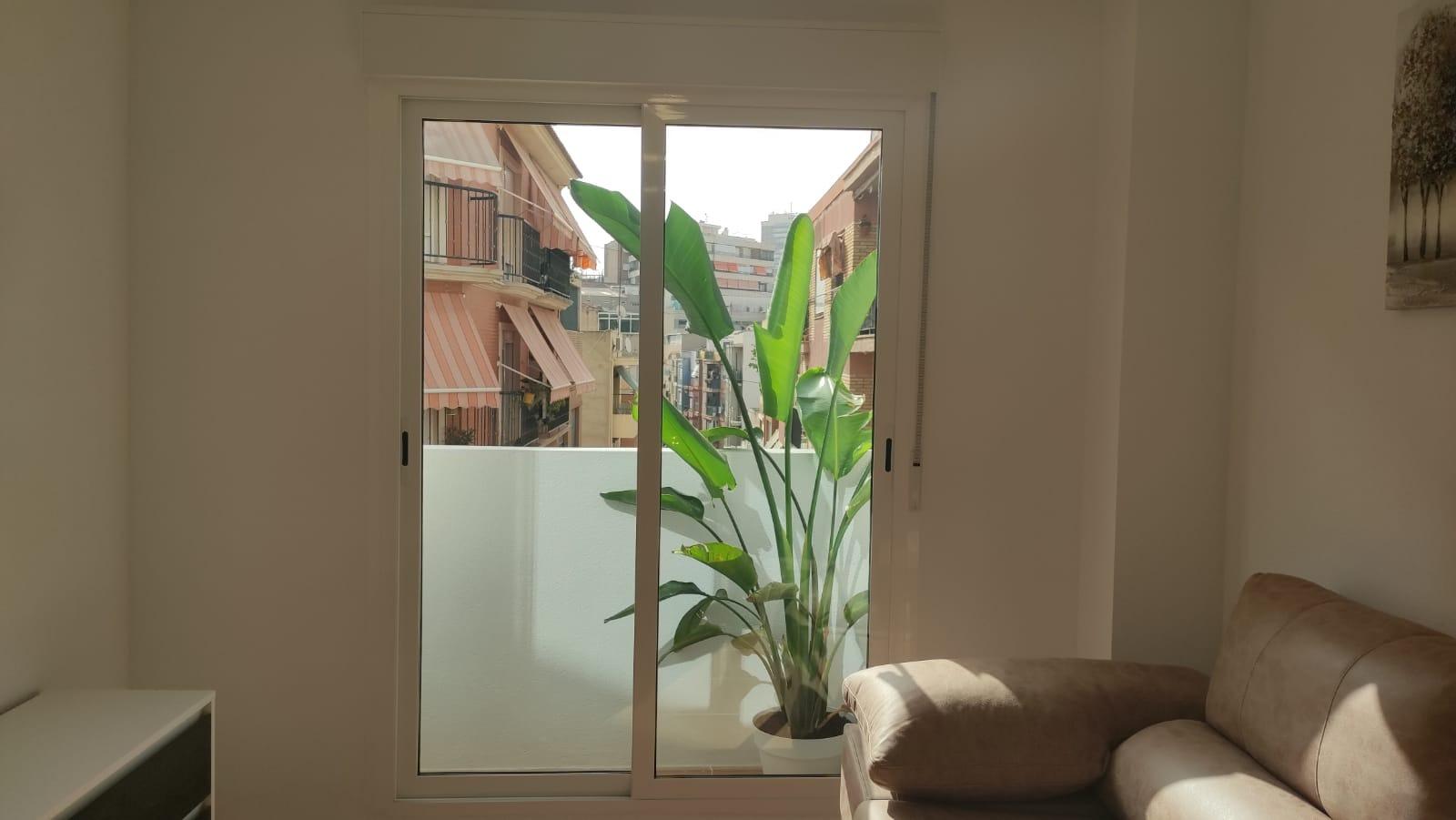 Apartamento de 2 dormitorios en Alicante