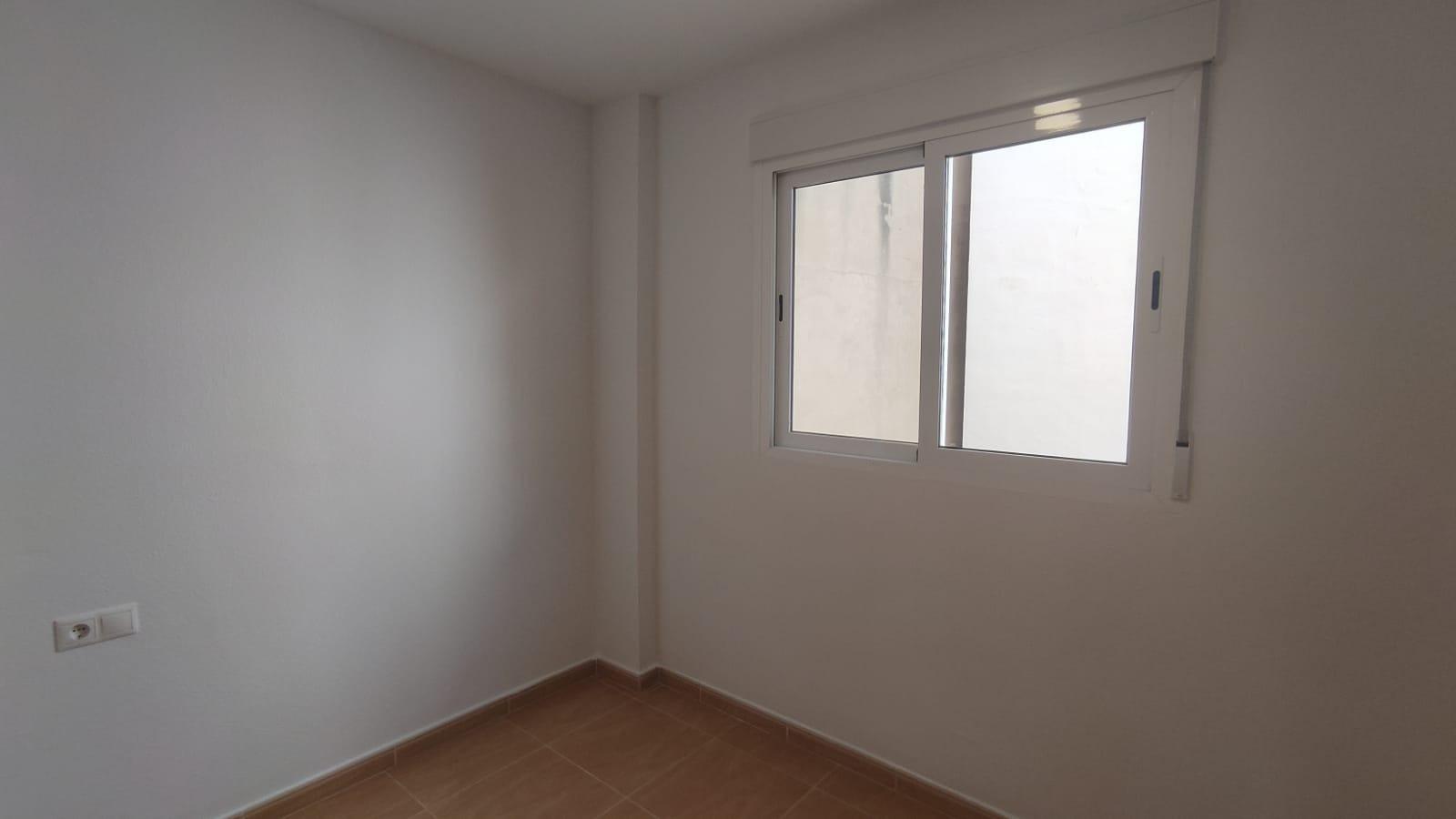 Apartamento de 2 dormitorios en Alicante