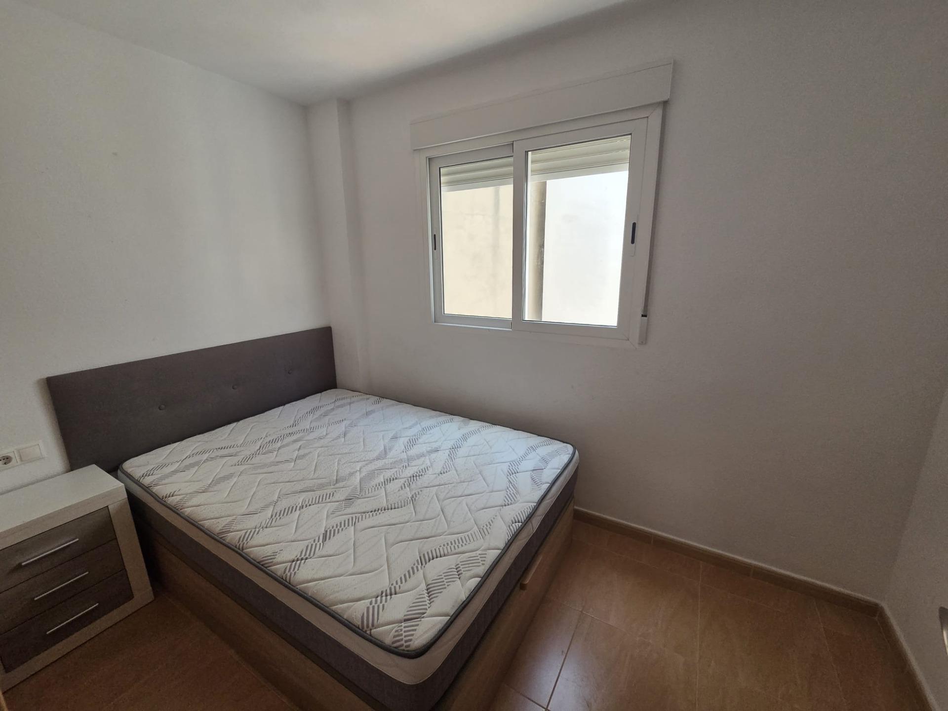 Apartamento de 2 dormitorios en Alicante