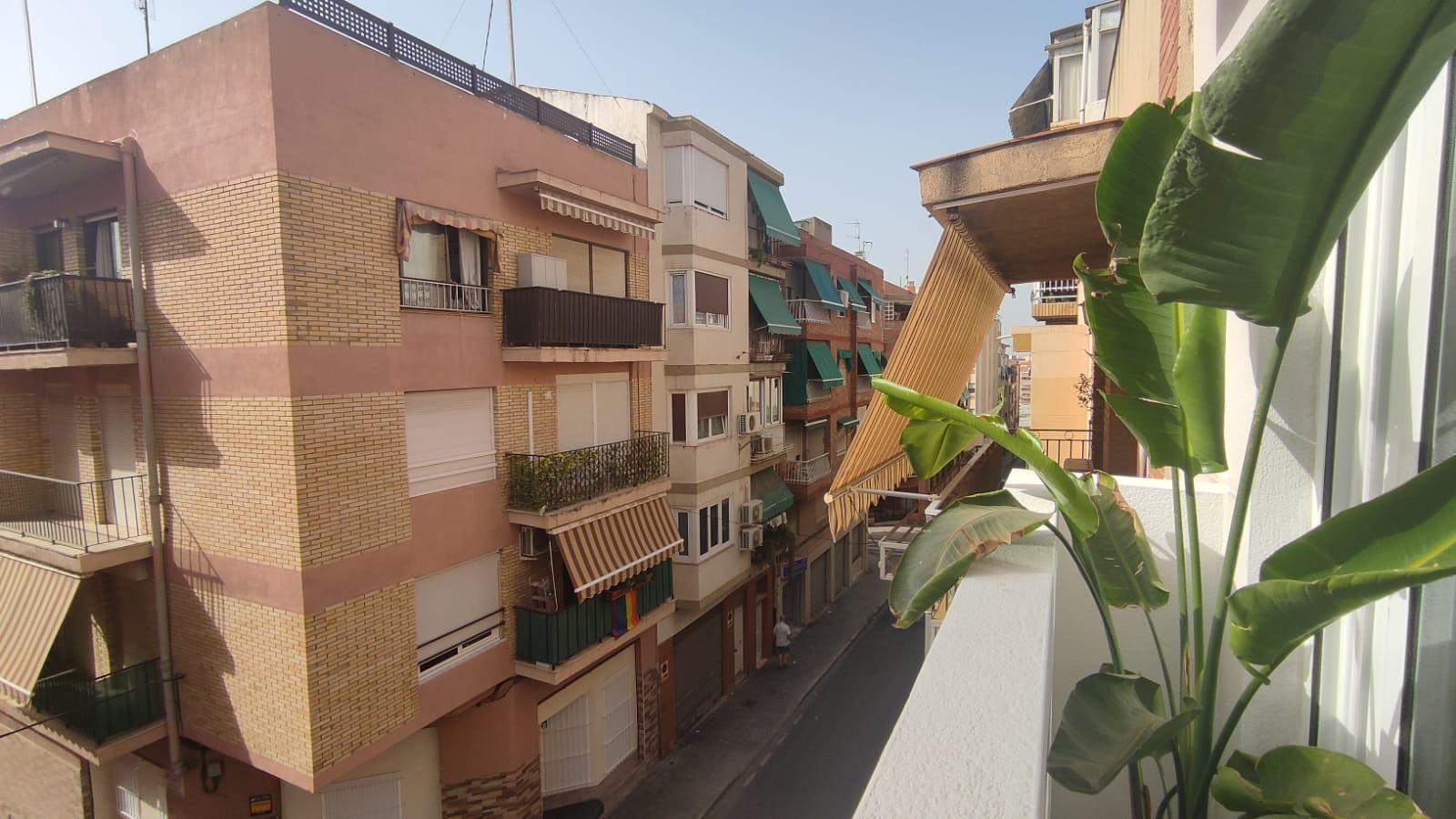 Apartamento de 2 dormitorios en Alicante