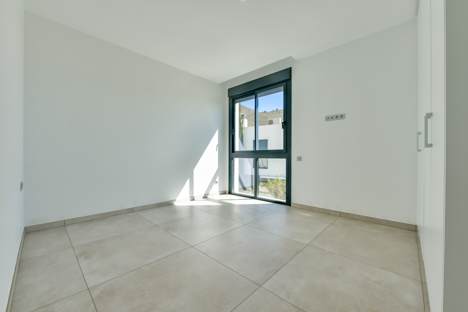 Villa Rey Luis I en urbanización Sea Hills de Finestrat.