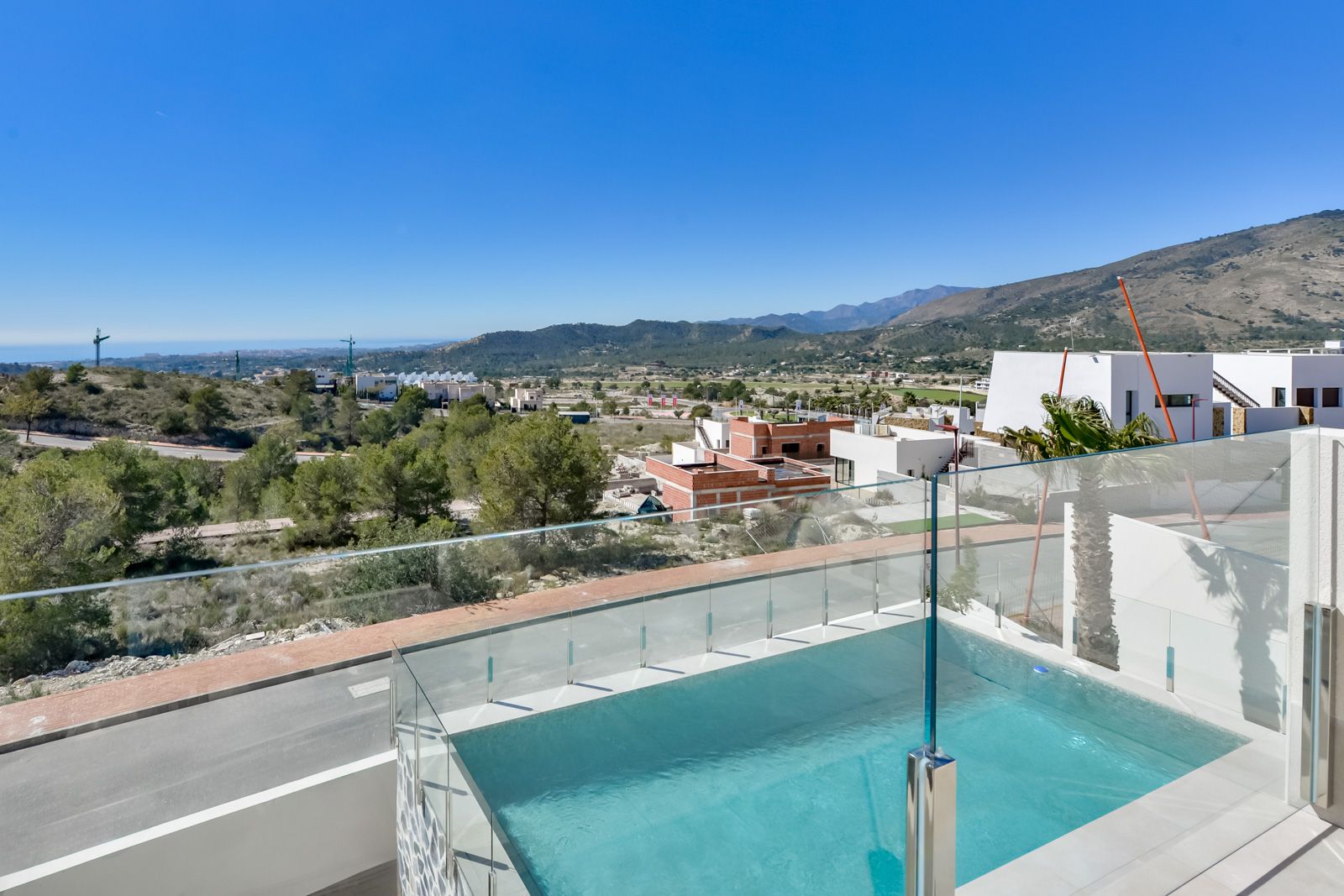 Villa Rey Luis I en urbanización Sea Hills de Finestrat.
