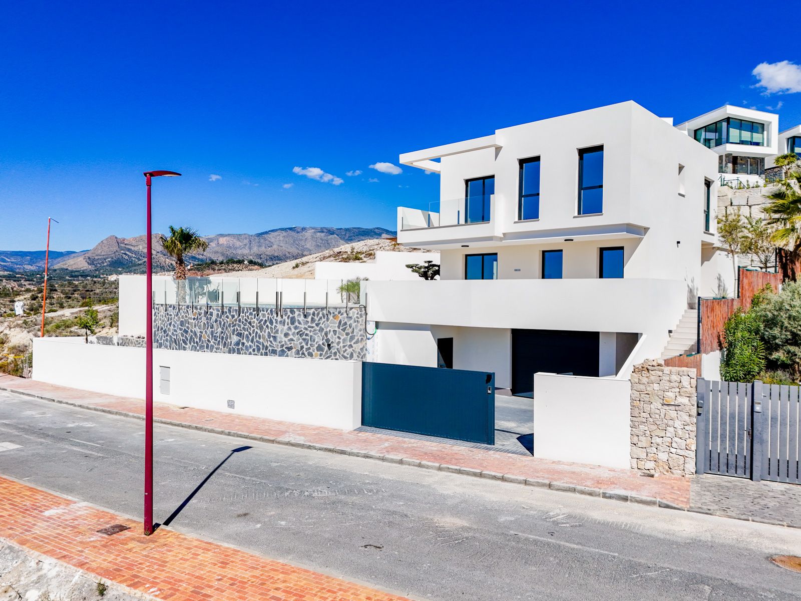 Villa Rey Luis I en urbanización Sea Hills de Finestrat.