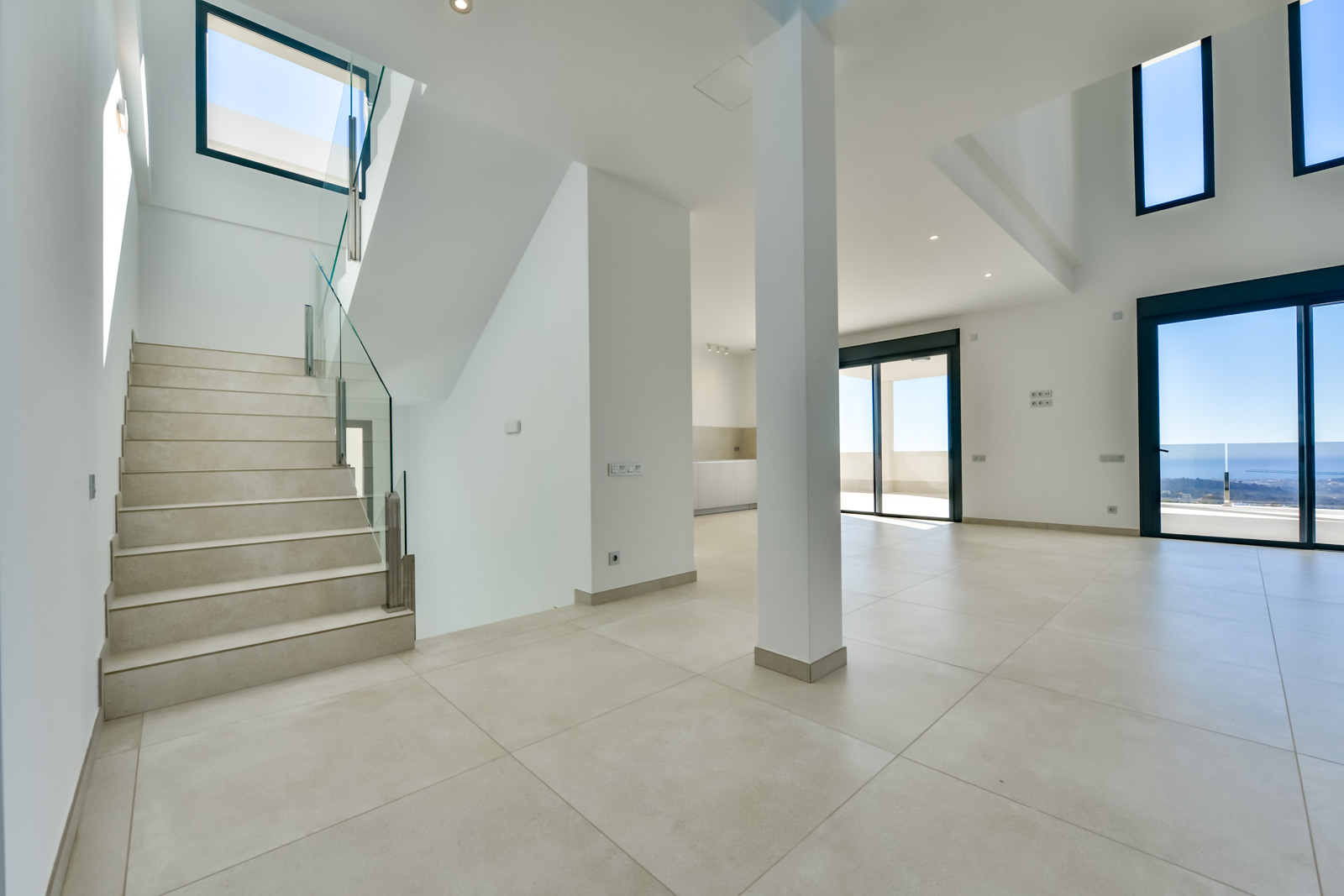 Villa Rey Felipe en urbanización Sea Hills De Finestrat.