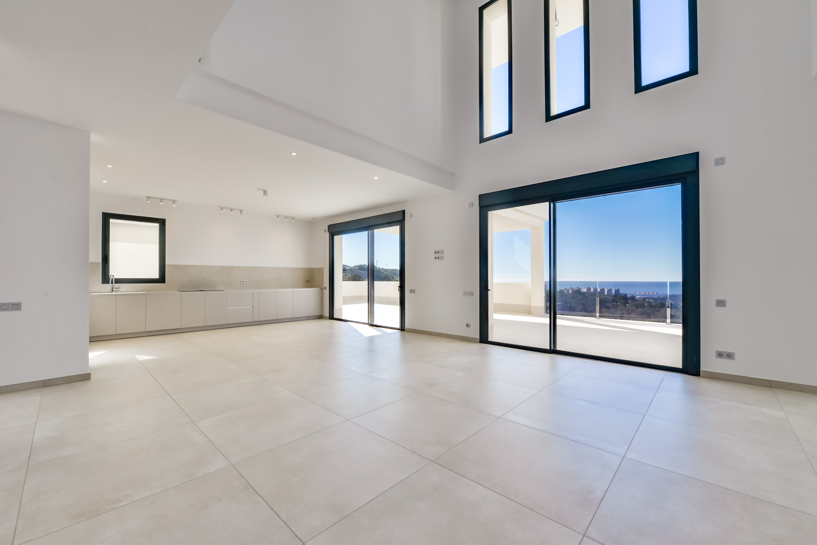 Villa Rey Felipe en urbanización Sea Hills De Finestrat.