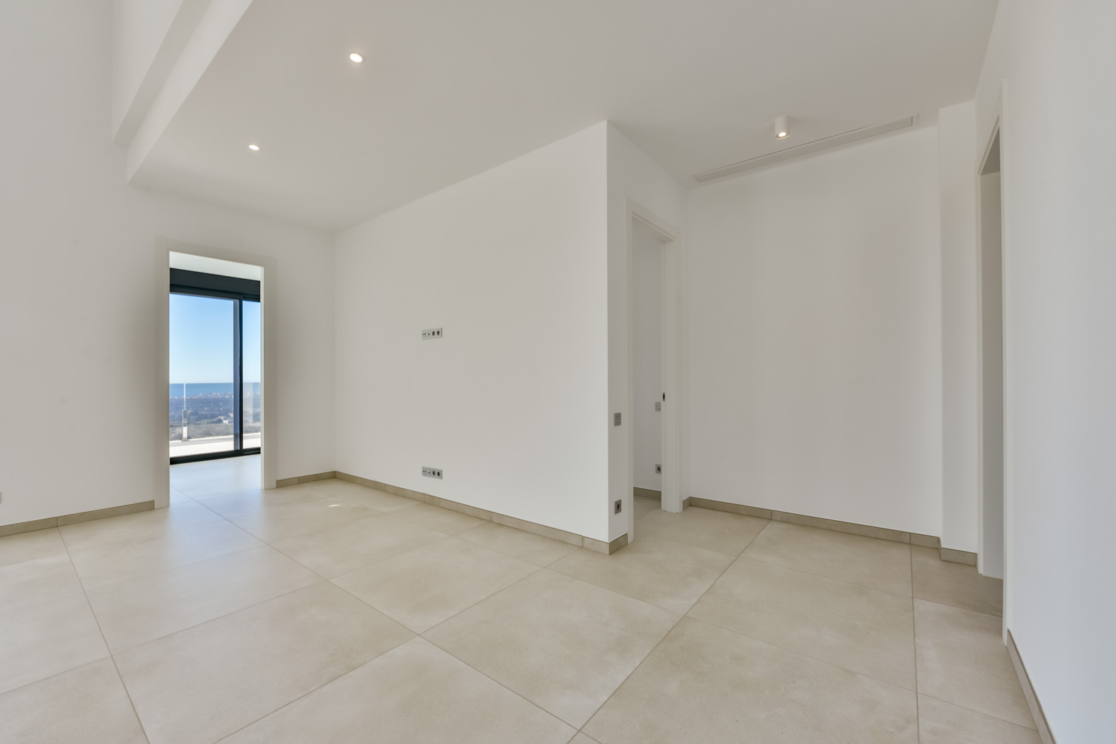 Villa Rey Felipe en urbanización Sea Hills De Finestrat.
