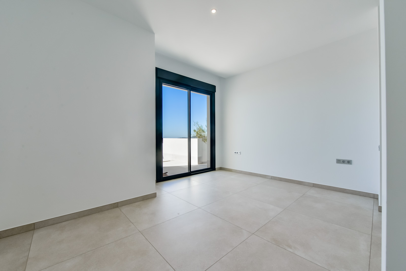 Villa Rey Felipe en urbanización Sea Hills De Finestrat.