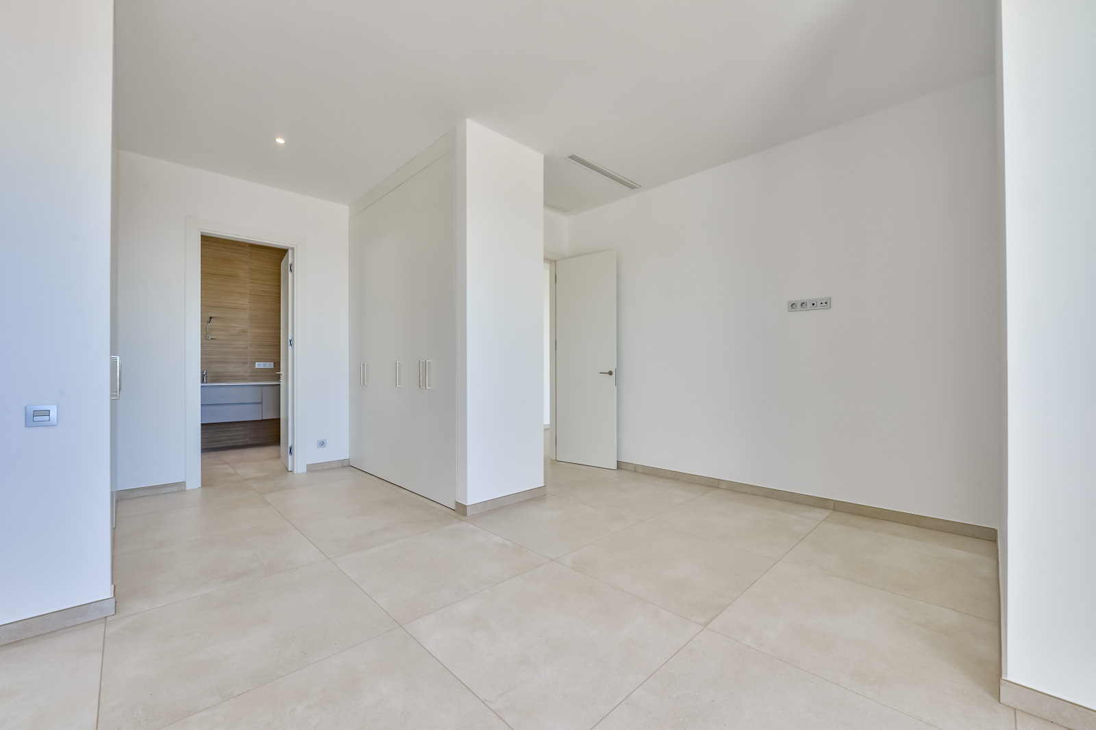 Villa Rey Felipe en urbanización Sea Hills De Finestrat.