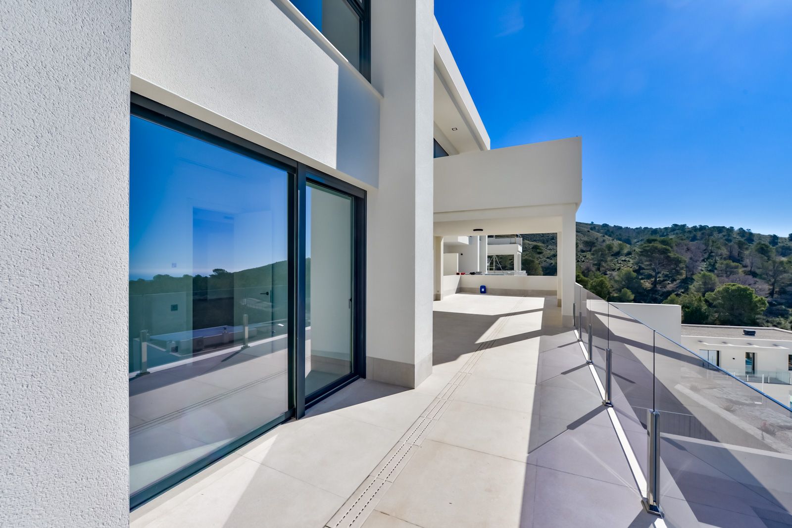 Villa Rey Felipe en urbanización Sea Hills De Finestrat.