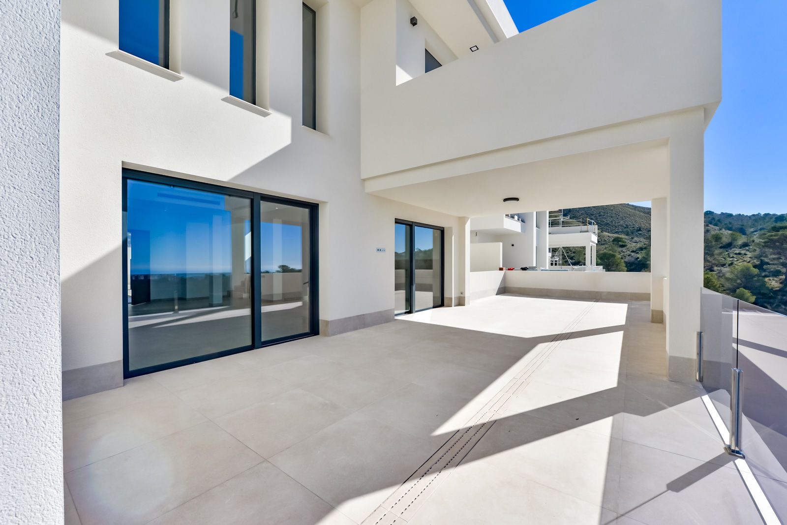 Villa Rey Felipe en urbanización Sea Hills De Finestrat.