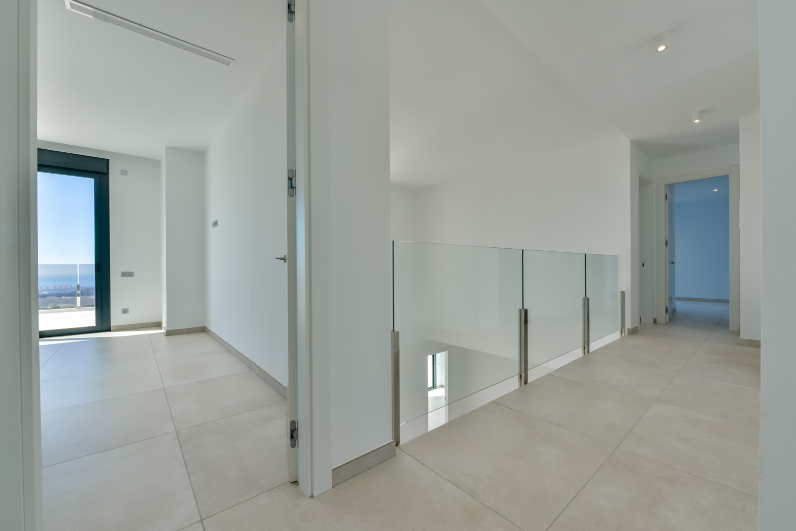 Villa Rey Felipe en urbanización Sea Hills De Finestrat.