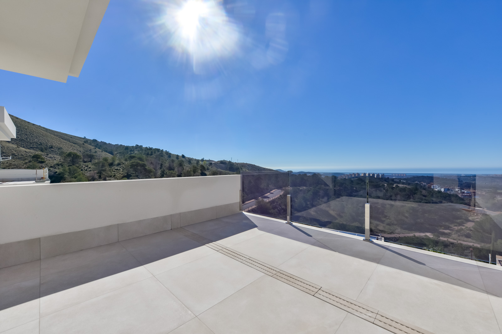 Villa Rey Felipe en urbanización Sea Hills De Finestrat.