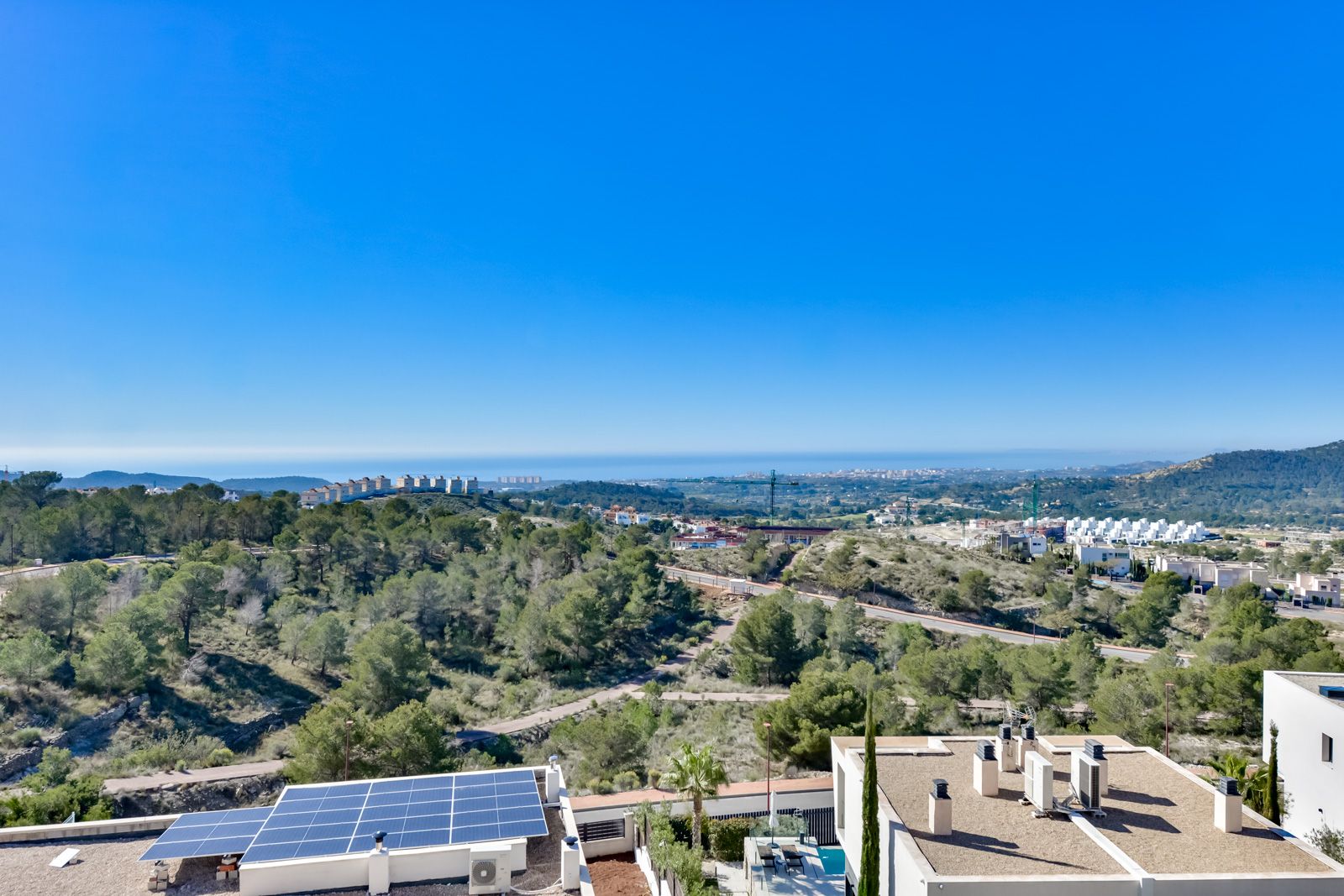Villa Rey Felipe en urbanización Sea Hills De Finestrat.