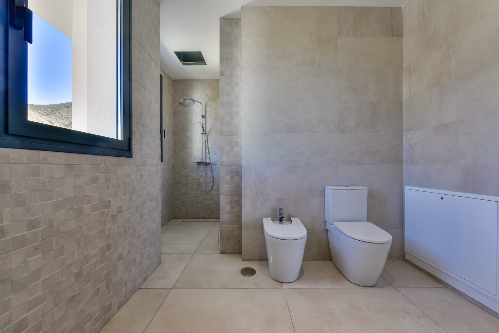Villa Rey Felipe en urbanización Sea Hills De Finestrat.