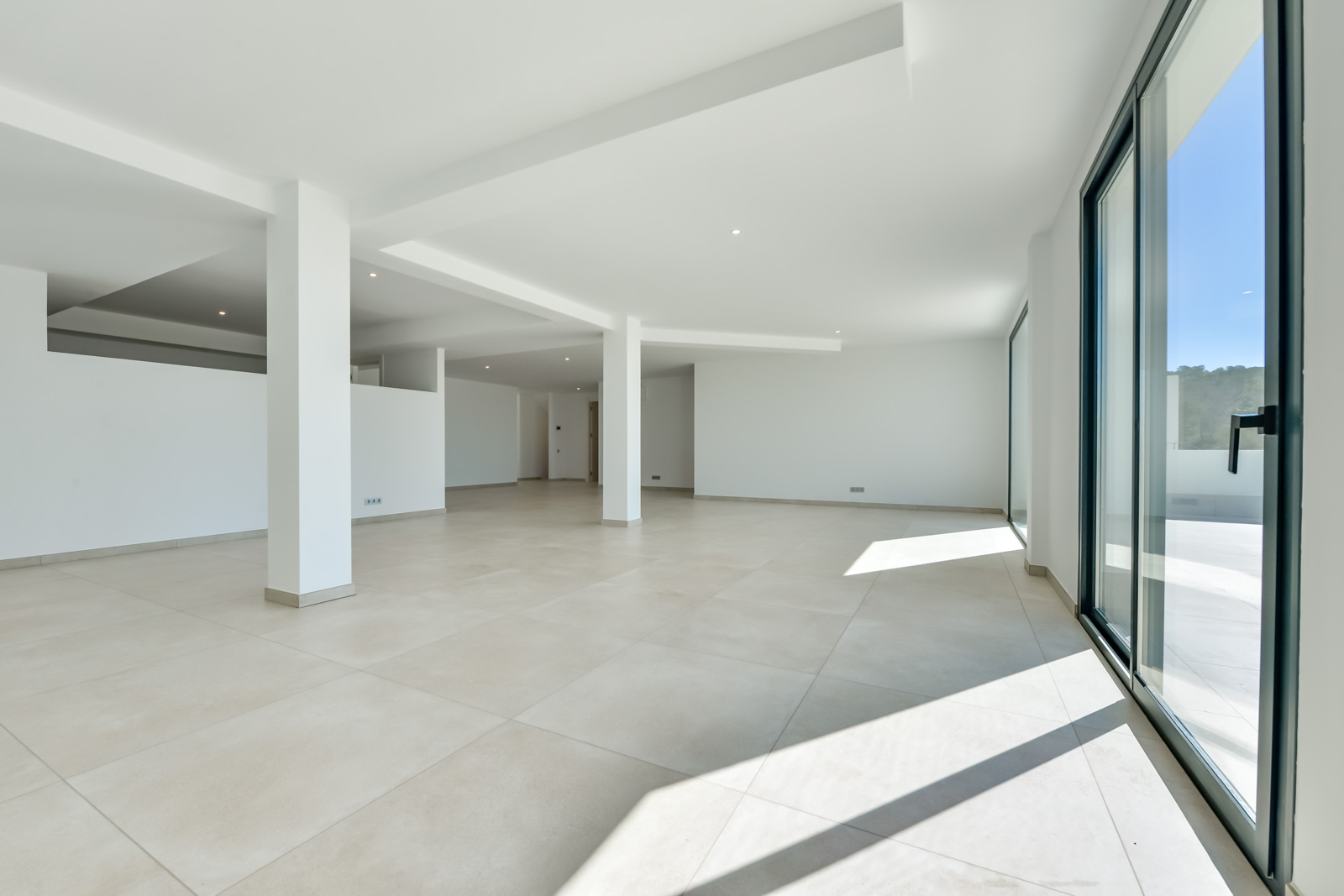 Villa Rey Felipe en urbanización Sea Hills De Finestrat.