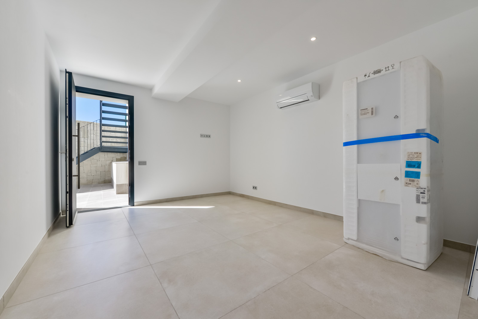 Villa Rey Felipe en urbanización Sea Hills De Finestrat.
