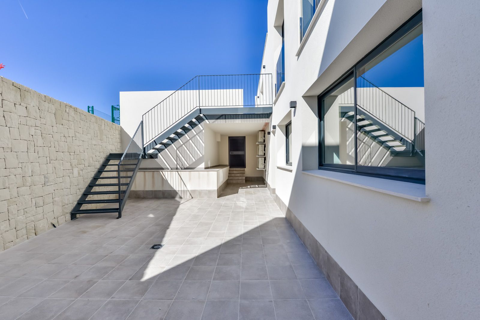 Villa Rey Felipe en urbanización Sea Hills De Finestrat.