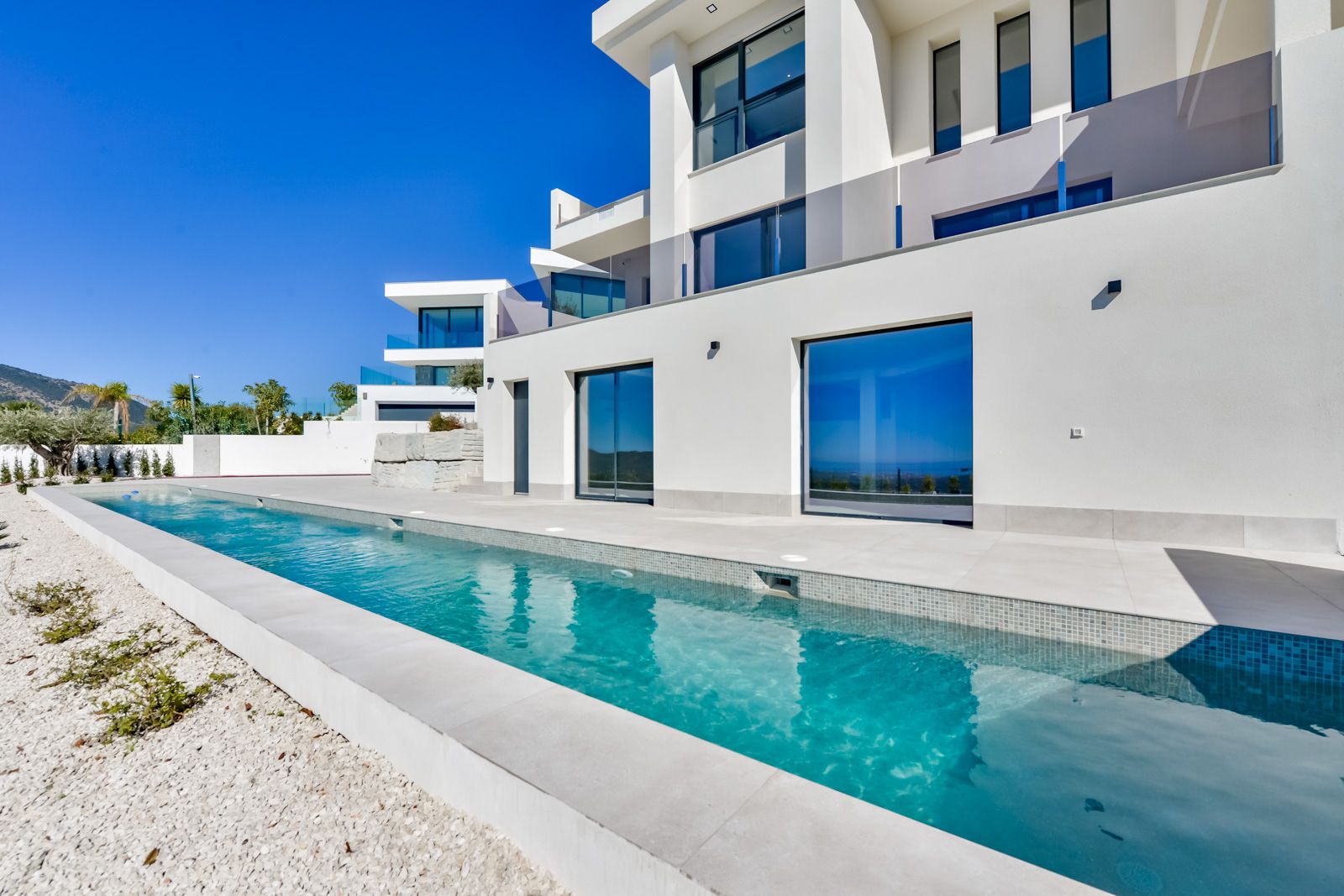 Villa Rey Felipe en urbanización Sea Hills De Finestrat.