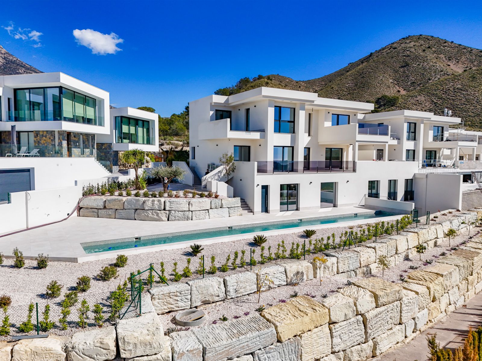 Villa Rey Felipe en urbanización Sea Hills De Finestrat.