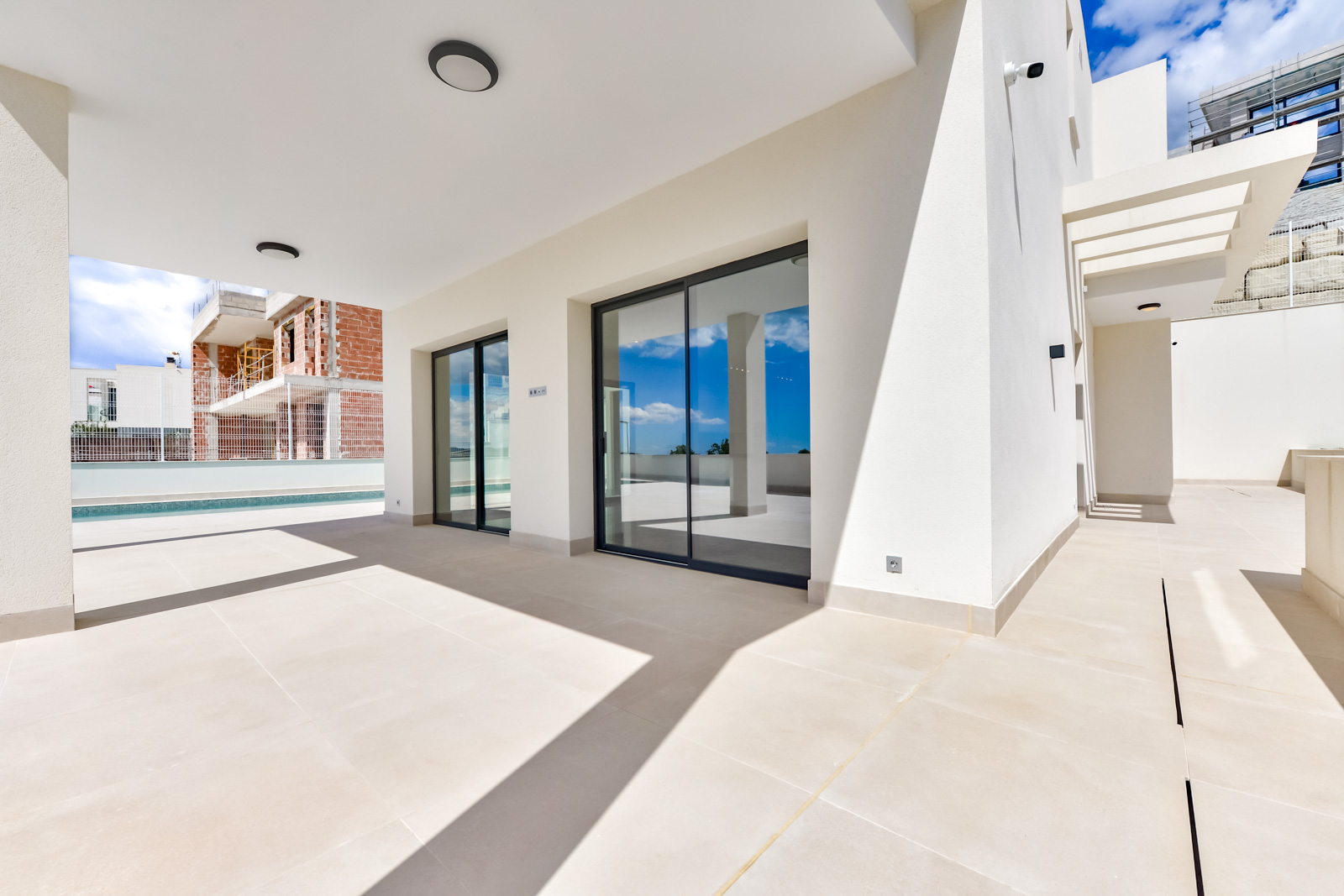 Villa Rey Luis en urbanización Sea Hills de Finestrat.