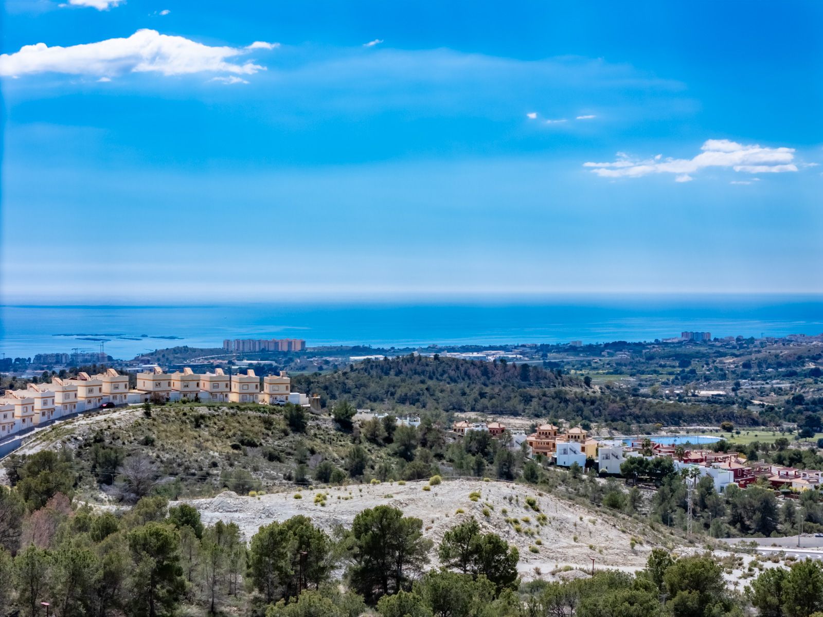 Villa Rey Luis en urbanización Sea Hills de Finestrat.