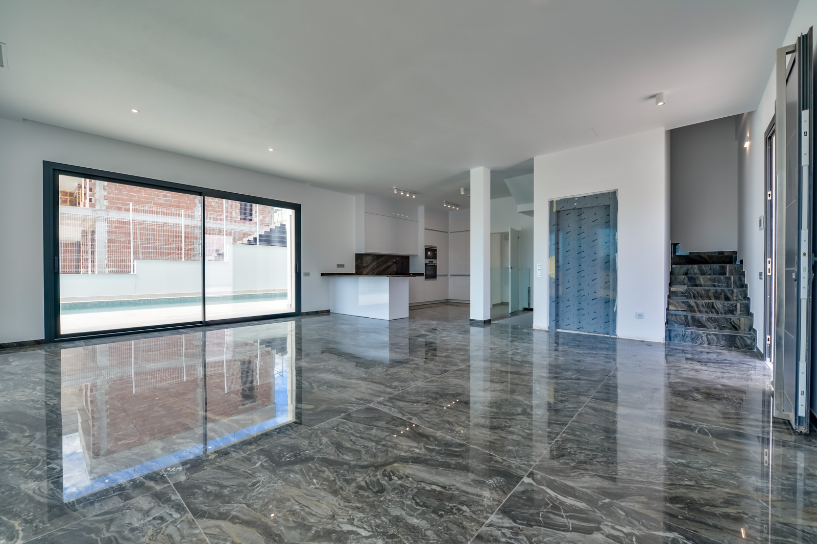 Villa Rey Luis en urbanización Sea Hills de Finestrat.