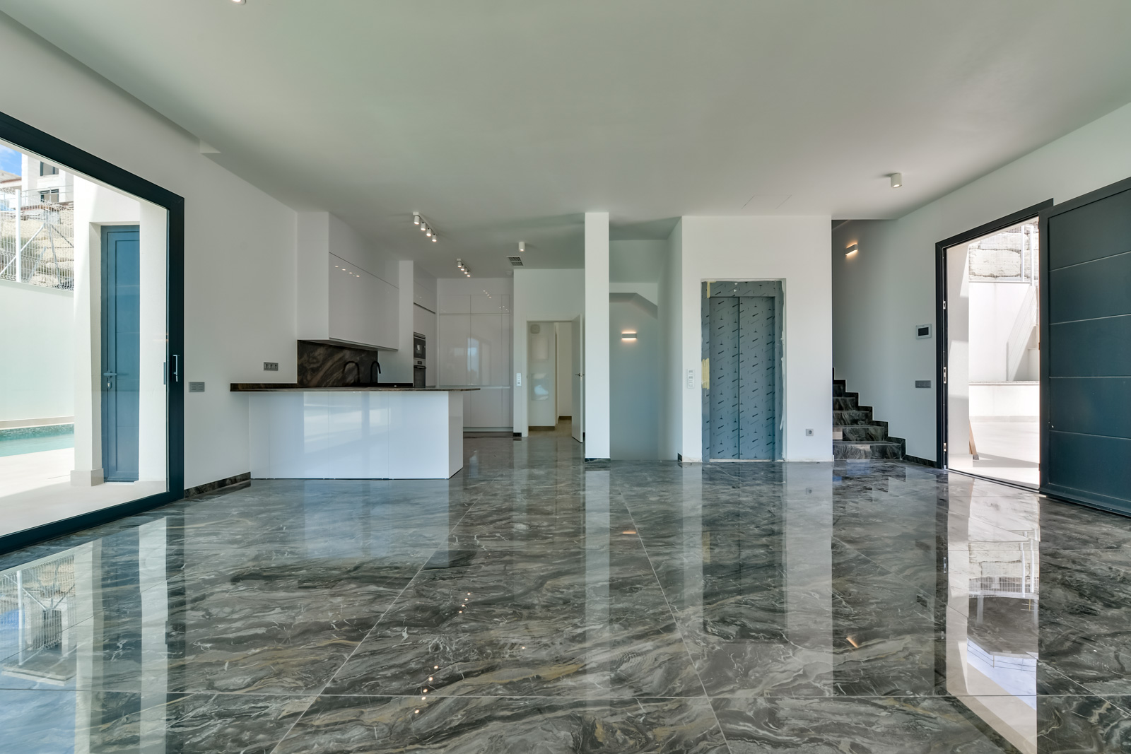 Villa Rey Luis en urbanización Sea Hills de Finestrat.
