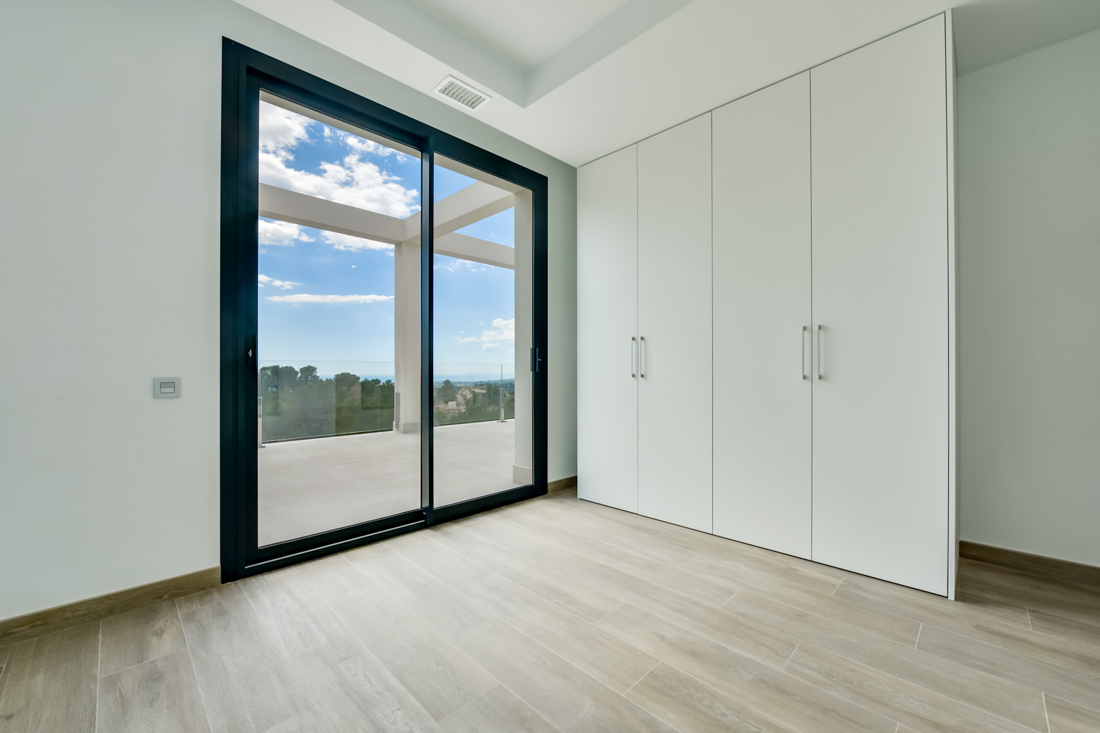 Villa Rey Luis en urbanización Sea Hills de Finestrat.