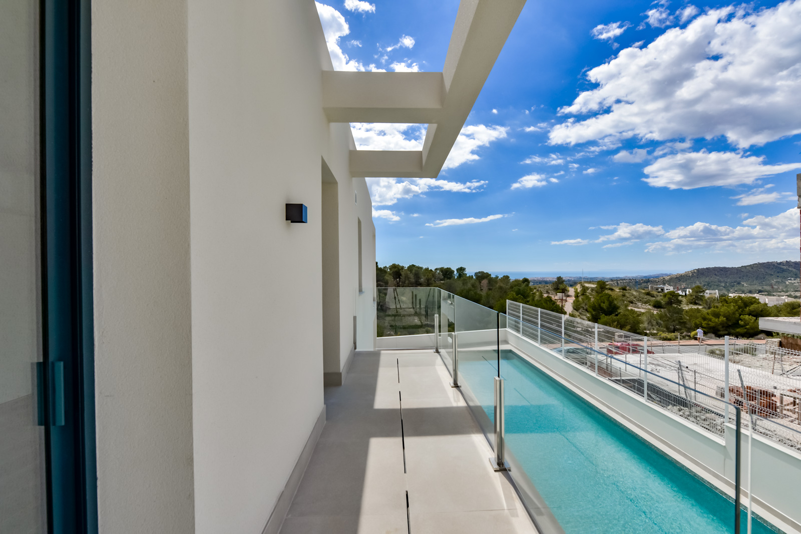 Villa Rey Luis en urbanización Sea Hills de Finestrat.