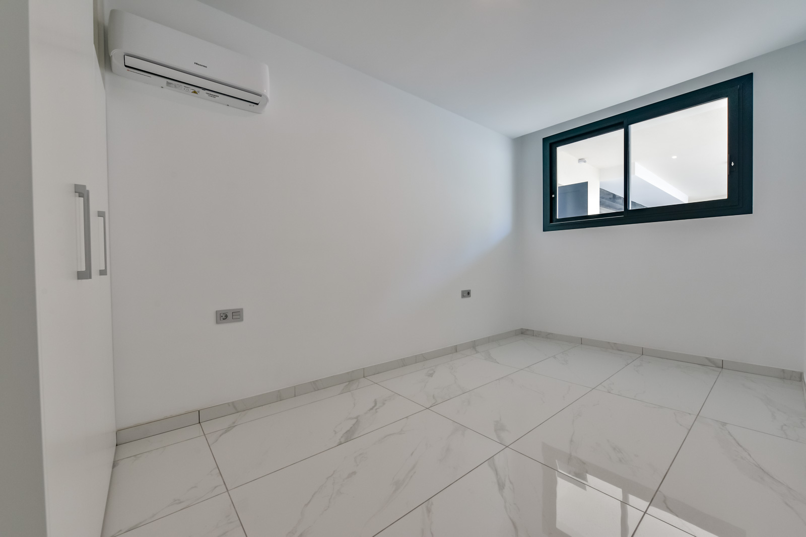 Villa Rey Luis en urbanización Sea Hills de Finestrat.