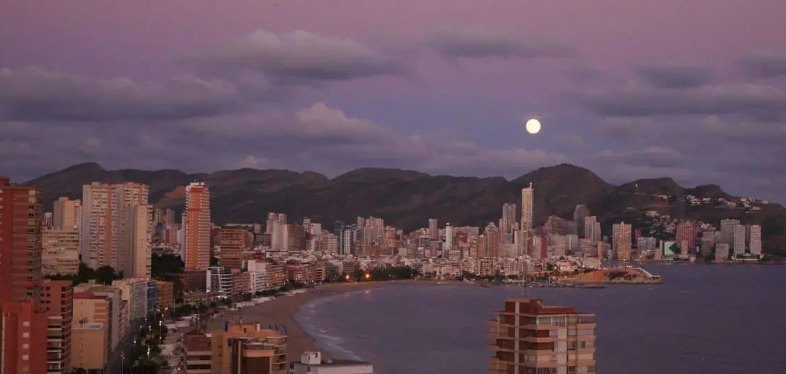 Piso en segunda línea de playa en Poniente, Benidorm