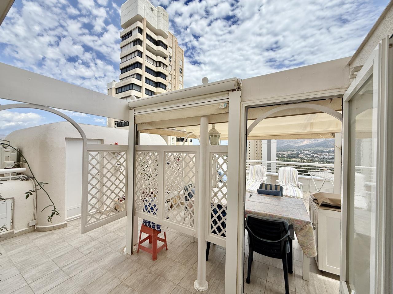 Piso en Benidorm en planta 16 con garaje.