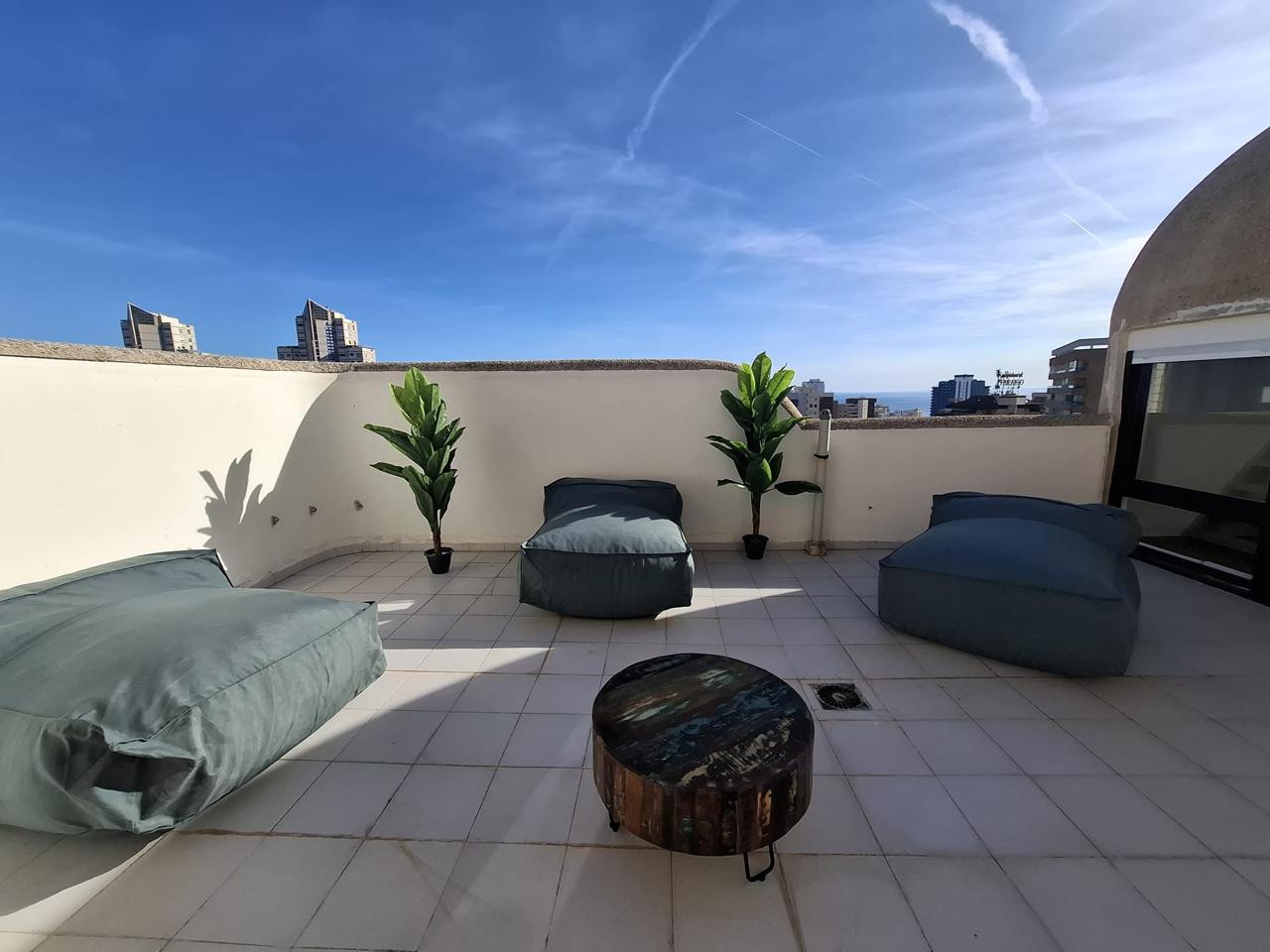 Ático en Benidorm, junto a la Av. Europa.