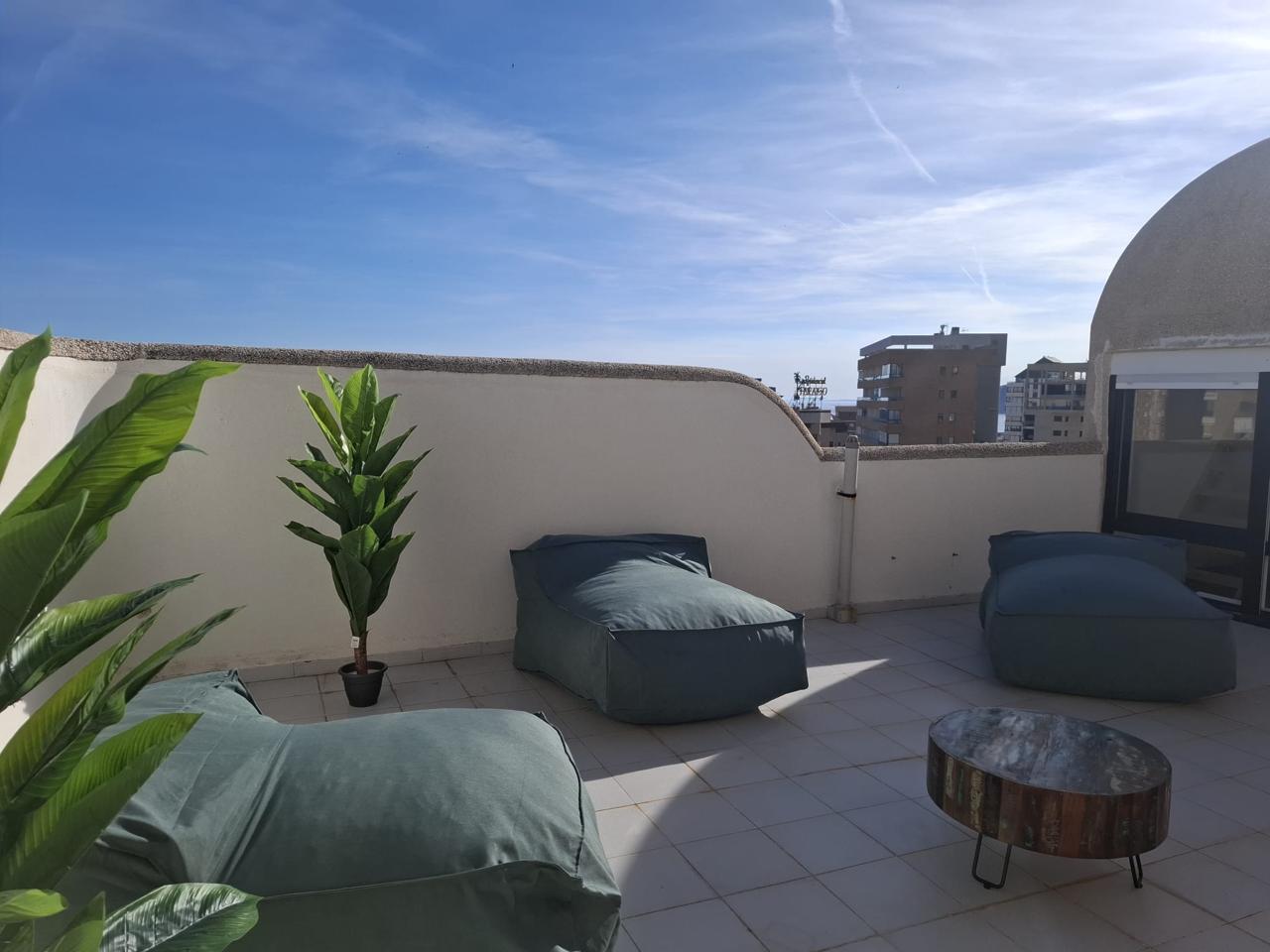 Ático en Benidorm, junto a la Av. Europa.