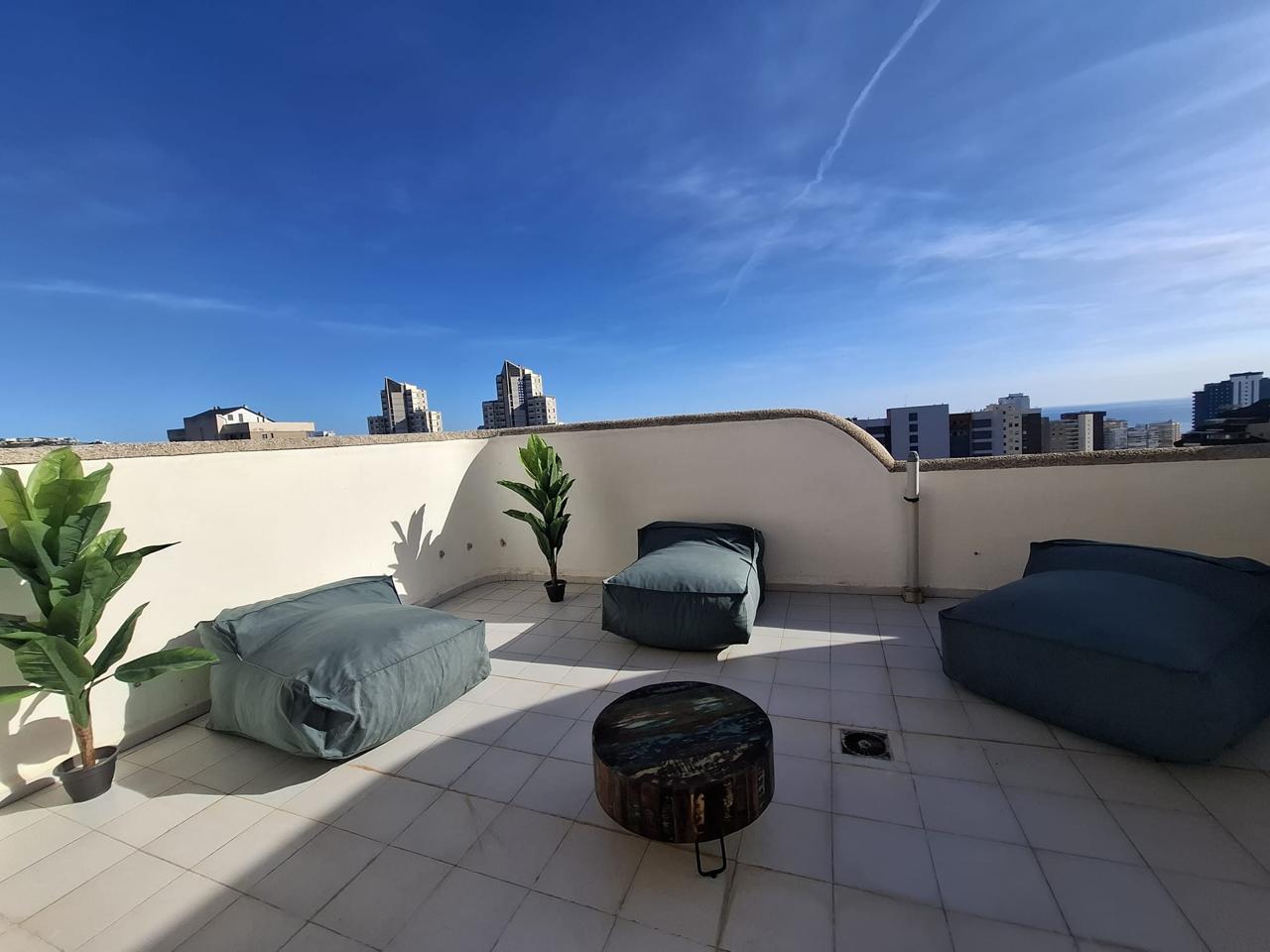 Ático en Benidorm, junto a la Av. Europa.