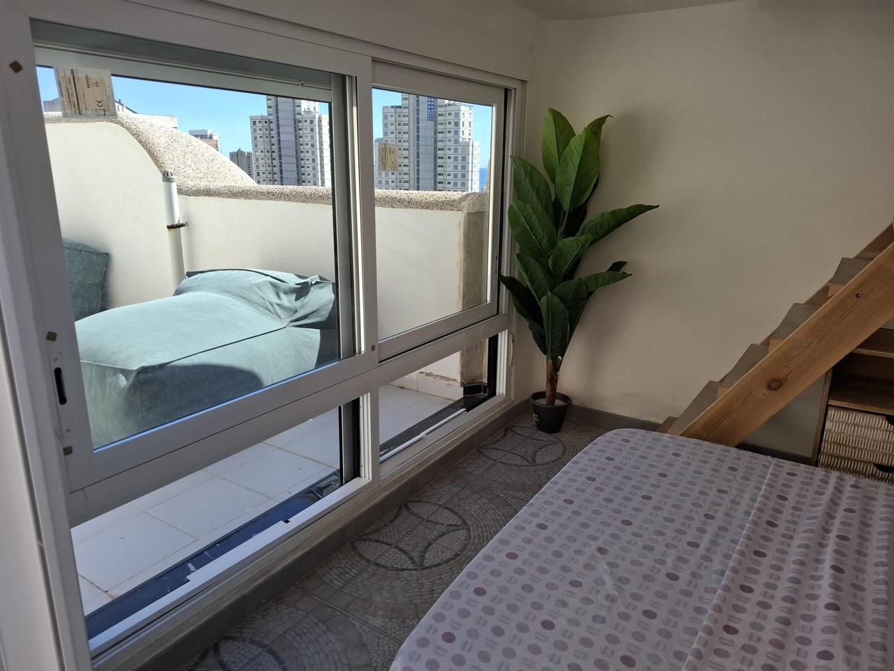 Ático en Benidorm, junto a la Av. Europa.