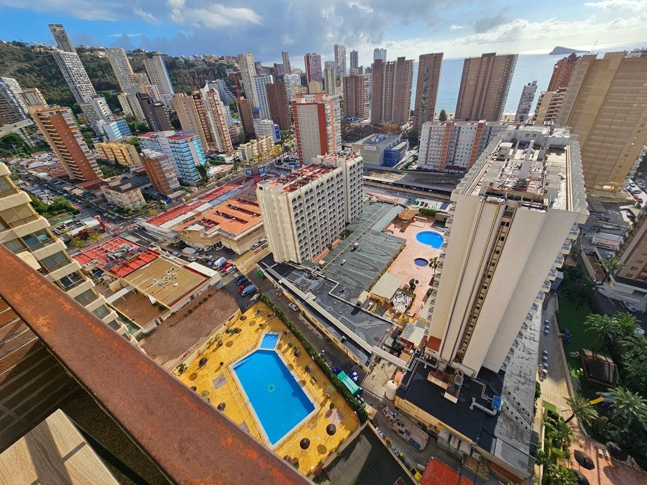 Estudio en Benidorm con espectaculares vistas al mar