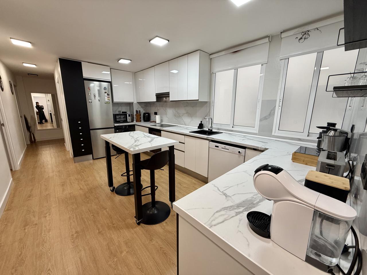 Piso reformado en Benidorm – Zona Poniente, a un paso del mar