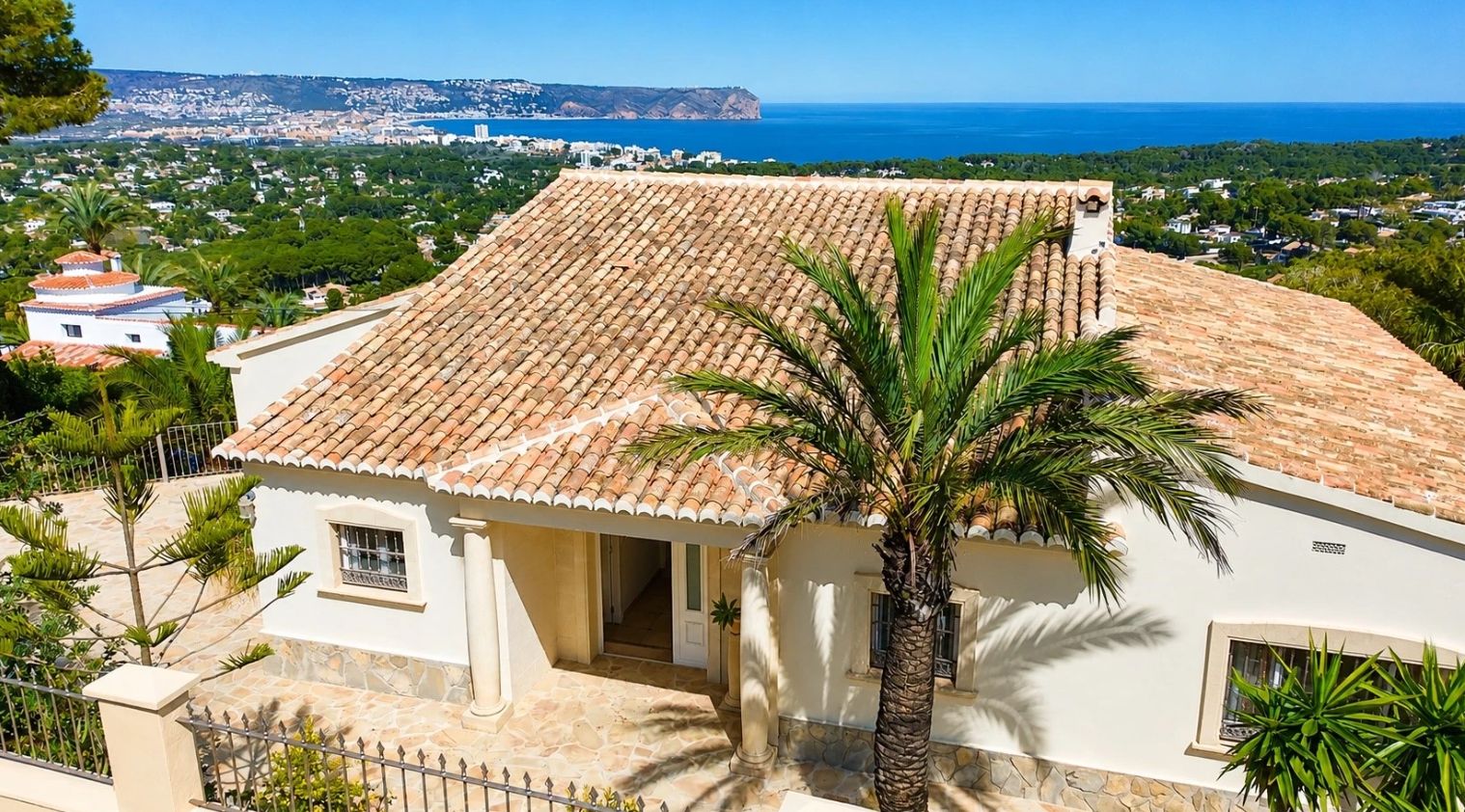 Villa en Jávea, a orillas del mar